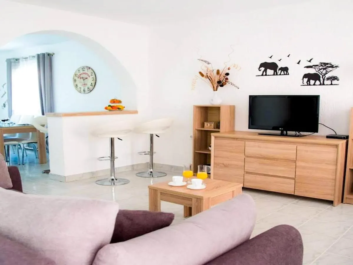 Spacious Apartment With Free Parking And Garden In Calm Area Ζαντάρ Κροατία