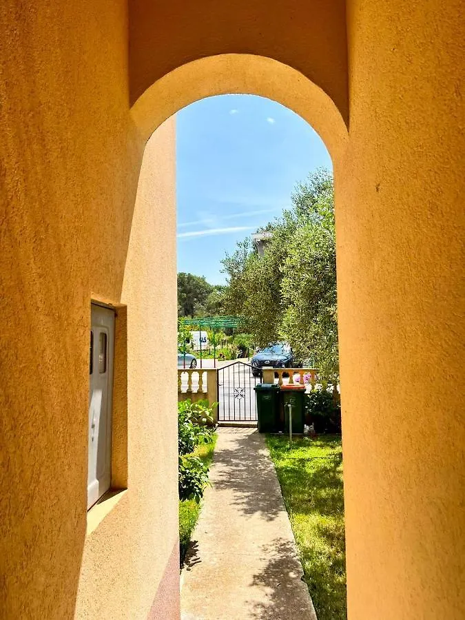 Spacious Apartment With Free Parking And Garden In Calm Area Zadar Croatia