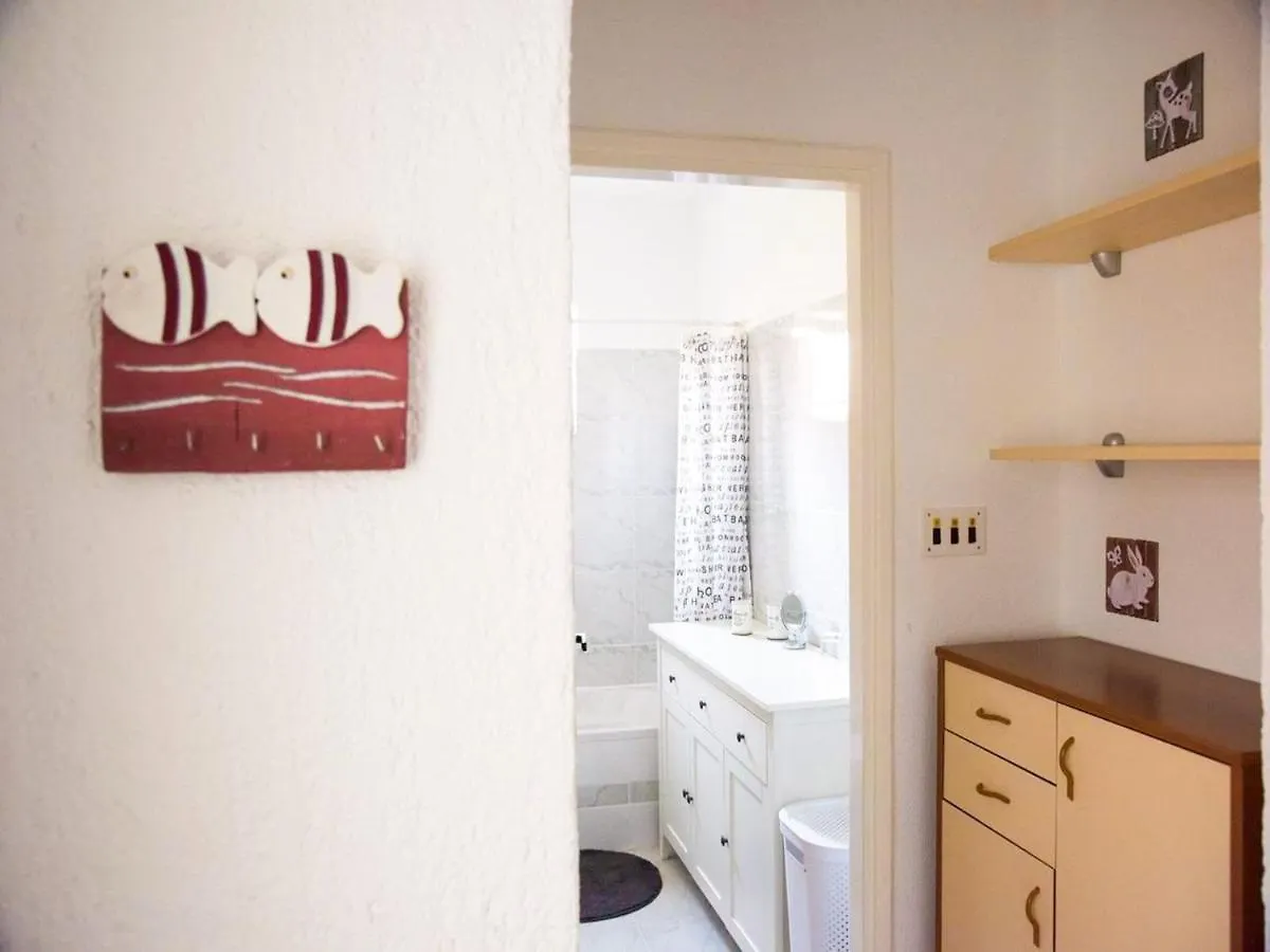 Spacious Apartment With Free Parking And Garden In Calm Area Zadar