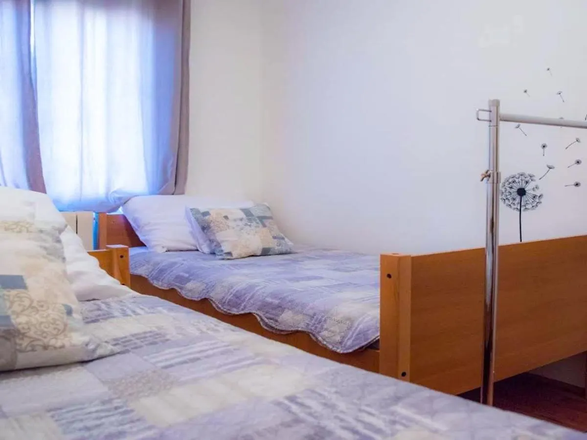 Spacious Apartment With Free Parking And Garden In Calm Area Zadar